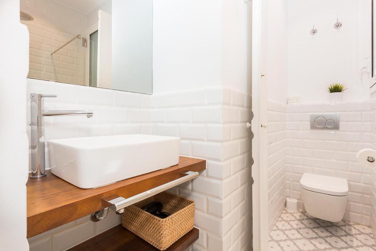 Cozy Apartment Close To Passeig De Gracia Barcelona Kültér fotó